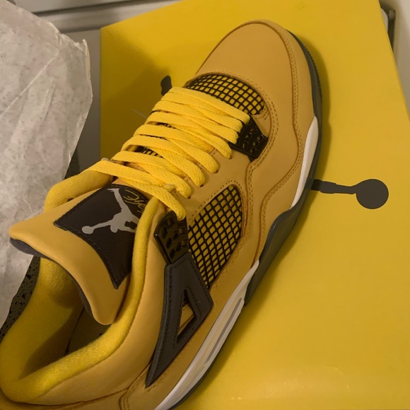 Brand new Jordan lighting 4 - Picture 2 of 2